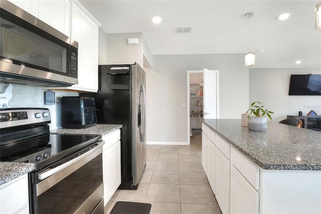 Interior, Kitchen, Pendant Lights, Recessed Lighting, Stainless Steel Appliances