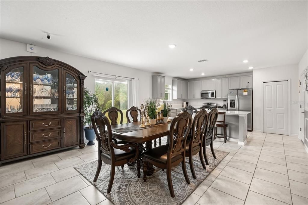 Dining room, Interior, Kitchen, Recessed Lighting, Stainless Steel Appliances