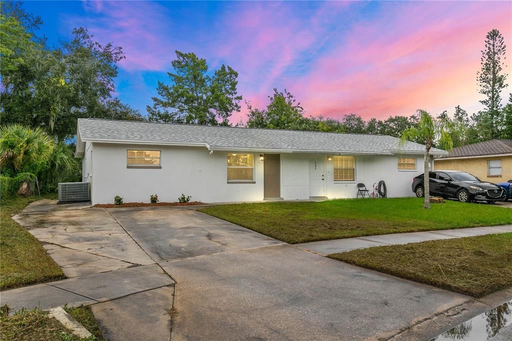 Backyard, Exterior, Facade, Ranch