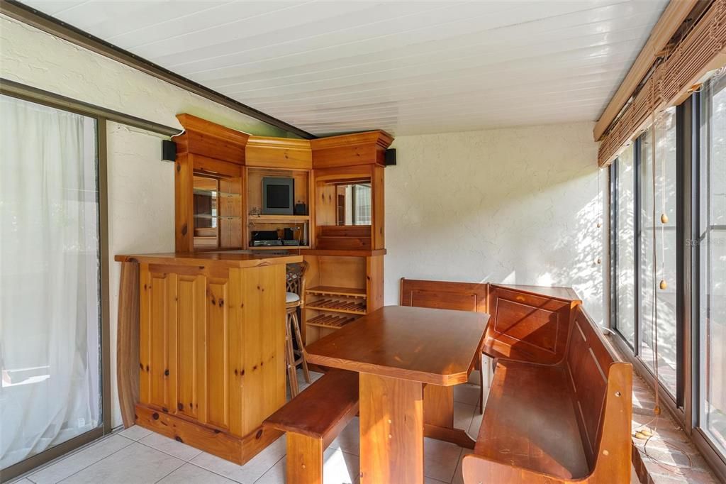 Dining room, Interior