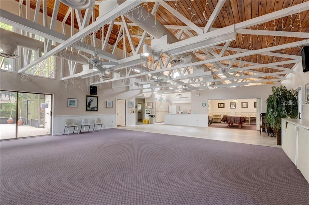 Empty room, Interior, Wooden Beams, Wooden Ceilings