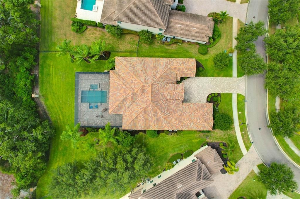 Exterior, Drone