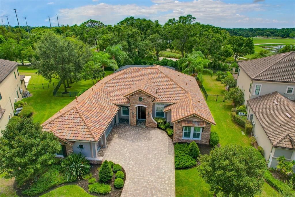 Exterior, Drone