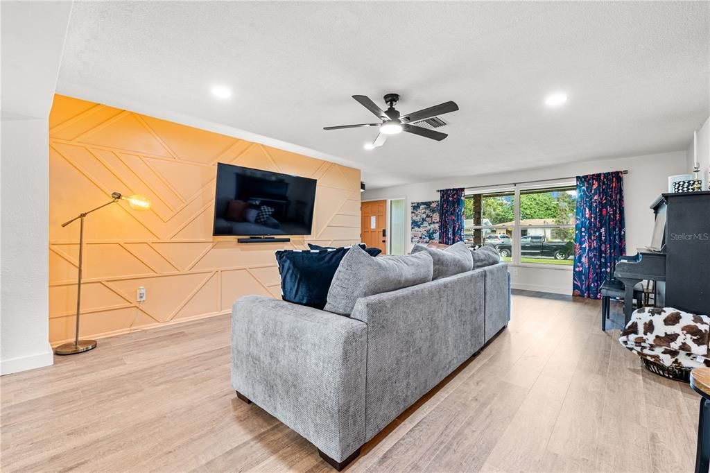 Interior, Living room, Piano, Recessed Lighting, Wood Texture Flooring