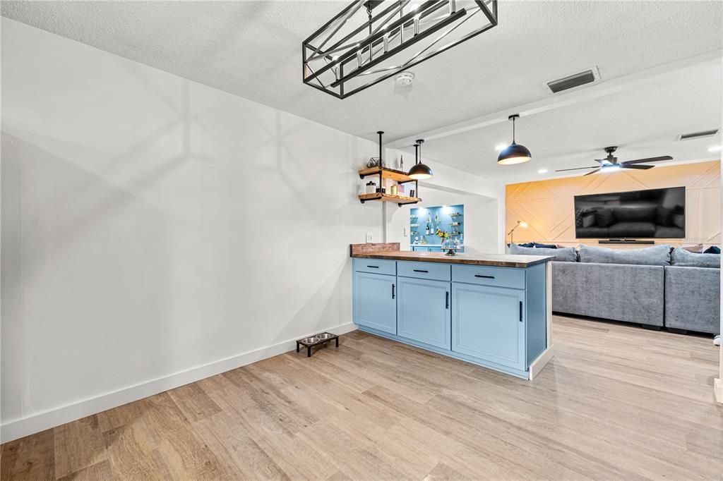 Interior, Kitchen, Living room, Pendant Lights, Recessed Lighting, Wood Texture Flooring