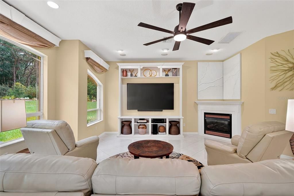 Fireplace, Interior, Living room, Recessed Lighting