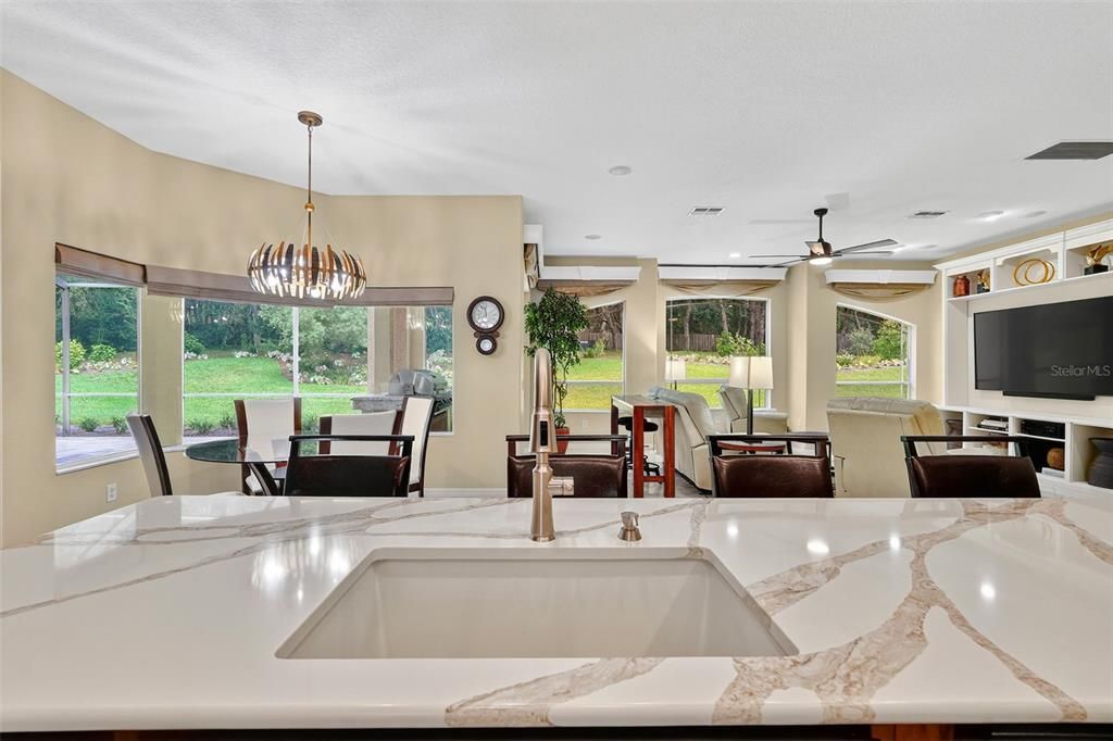 Dining room, Interior, Pendant Lights, Recessed Lighting