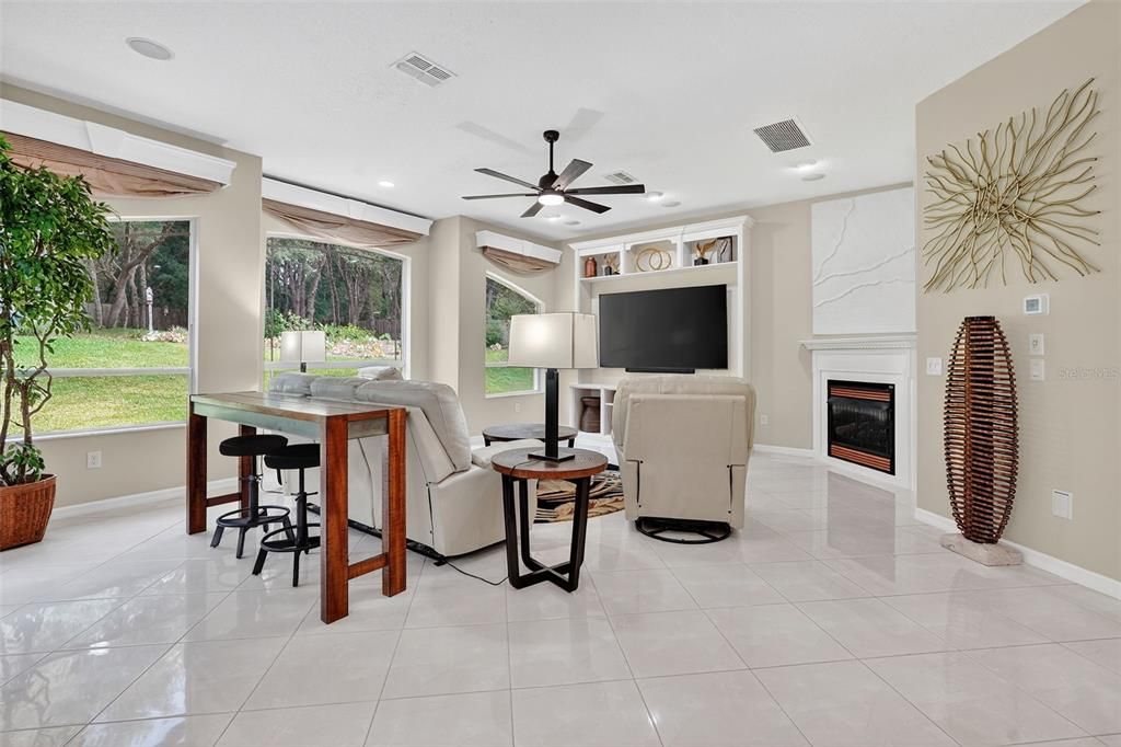 Fireplace, Interior, Living room, Recessed Lighting