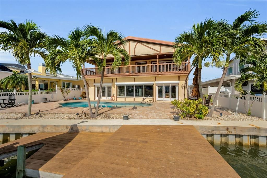 Exterior, Pool, Water