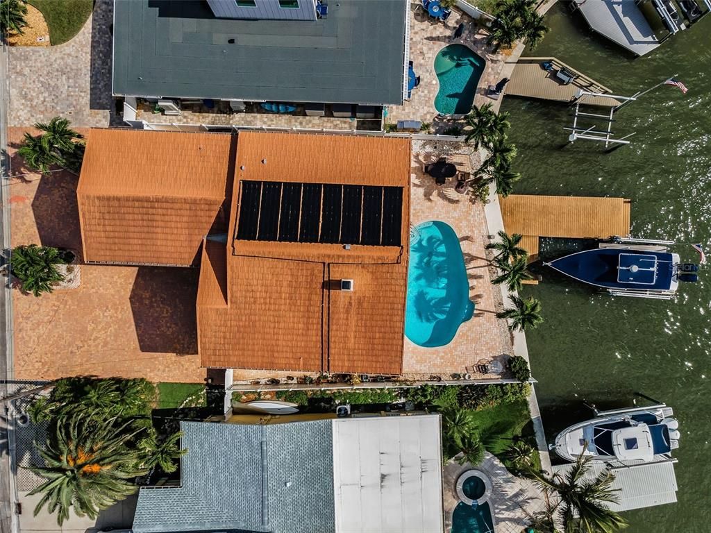 Exterior, Drone