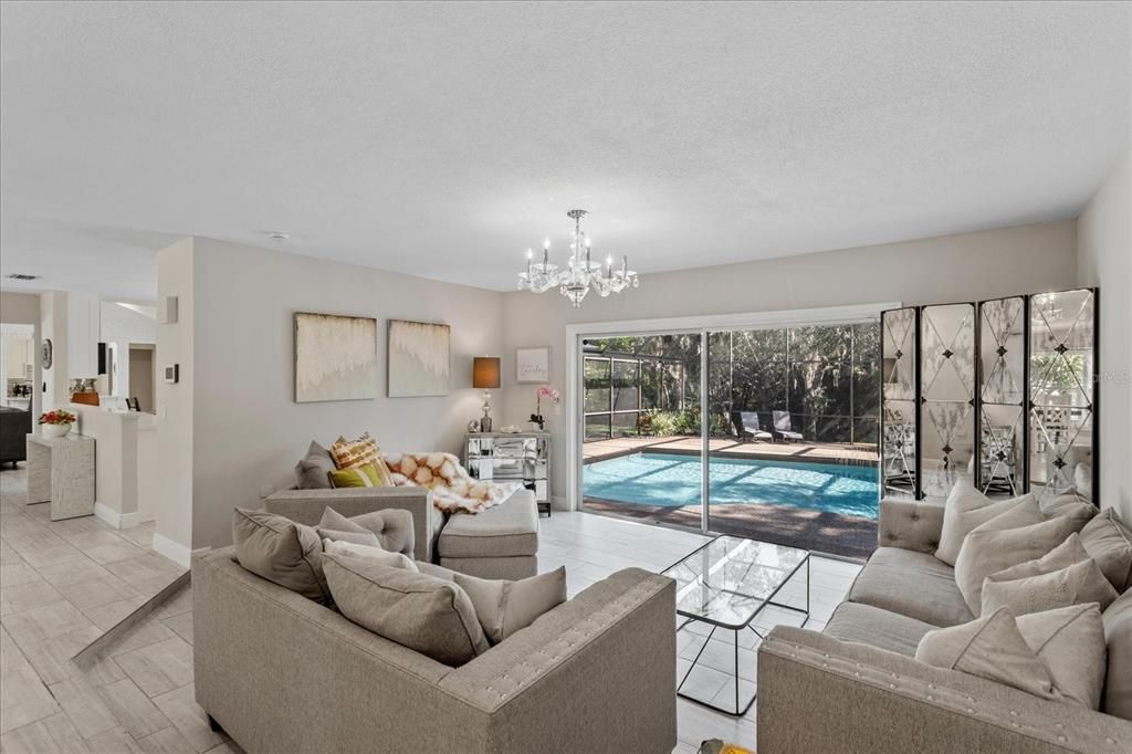 Chandelier, Interior, Living room