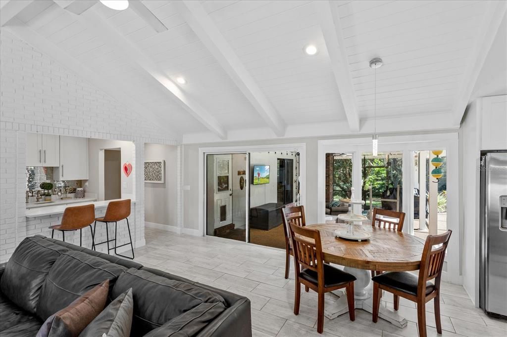 Dining room, Interior, Kitchen, Pendant Lights, Recessed Lighting, Stainless Steel Appliances