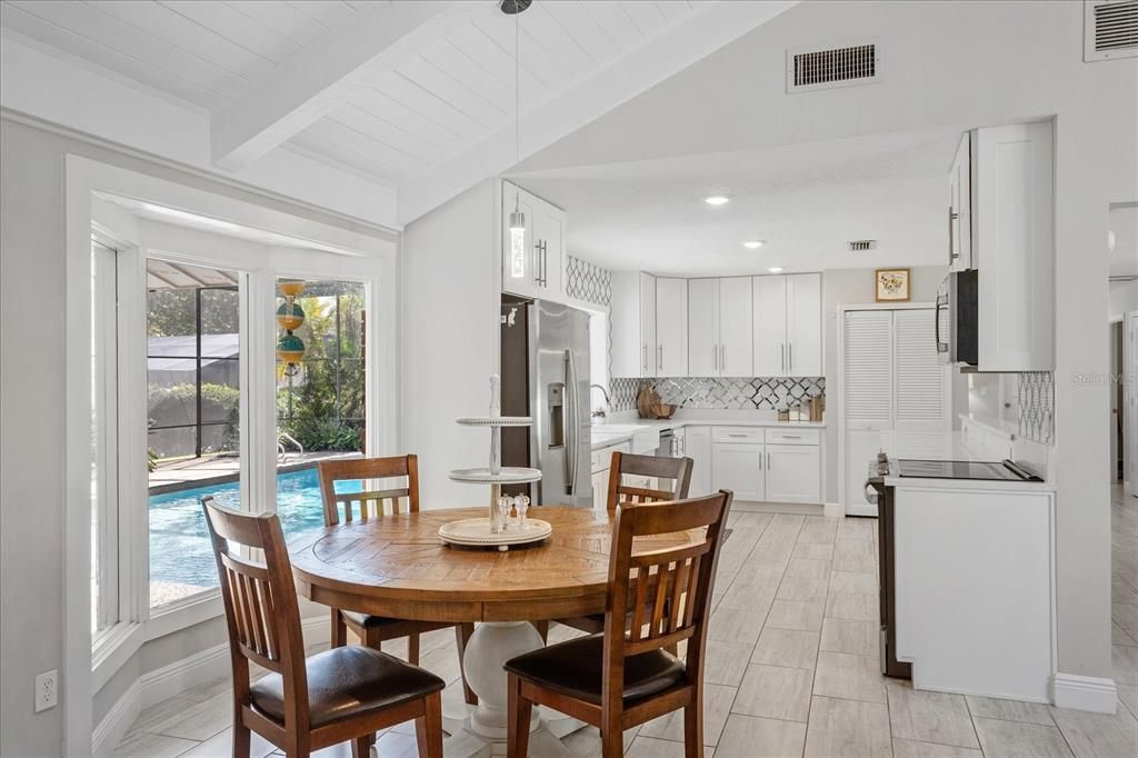 Dining room, Interior, Kitchen, Pendant Lights, Recessed Lighting, Wood Texture Flooring