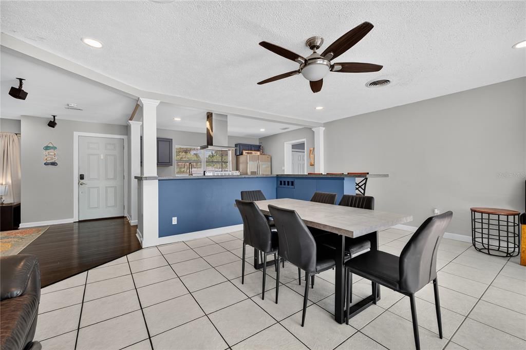 Dining room, Interior, Kitchen, Recessed Lighting