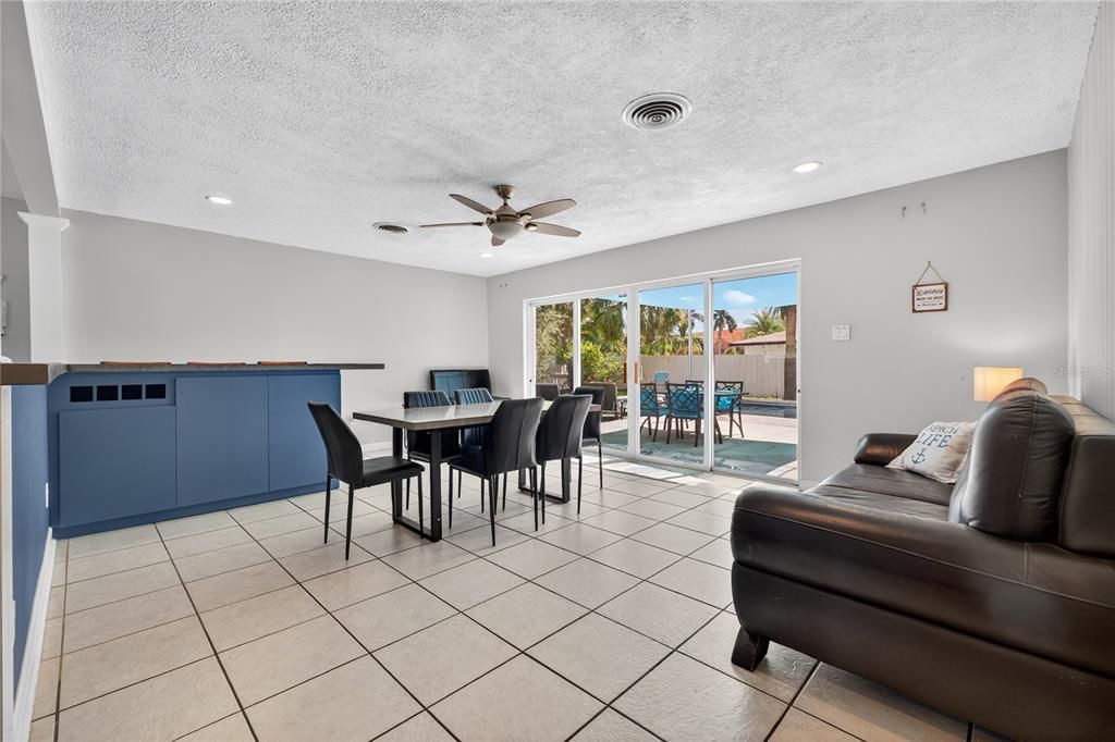 Dining room, Interior, Recessed Lighting