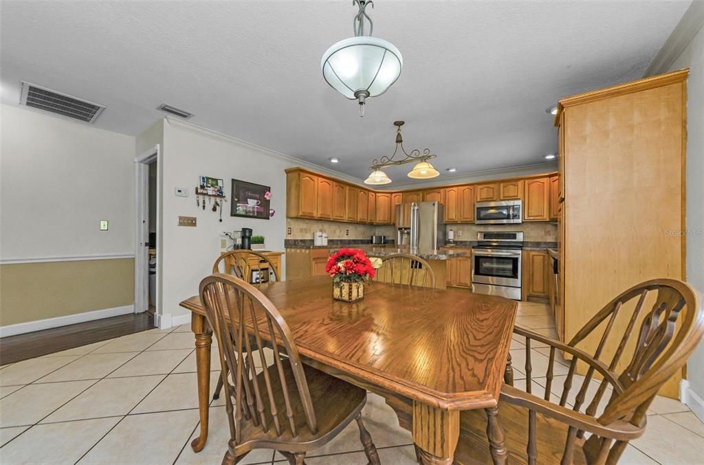 Dining room, Interior, Kitchen, Recessed Lighting, Stainless Steel Appliances