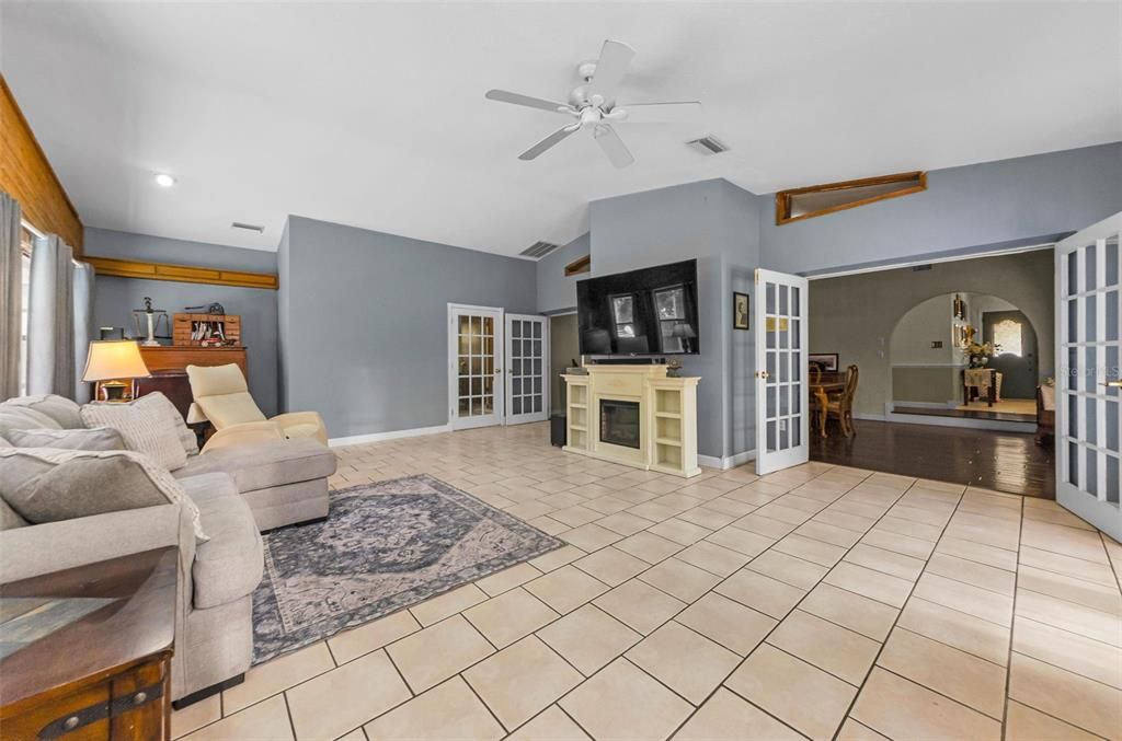 Fireplace, Interior, Recessed Lighting