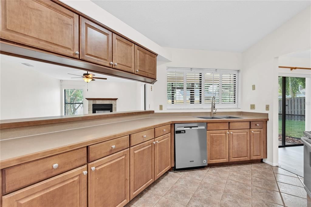 Fireplace, Interior, Kitchen