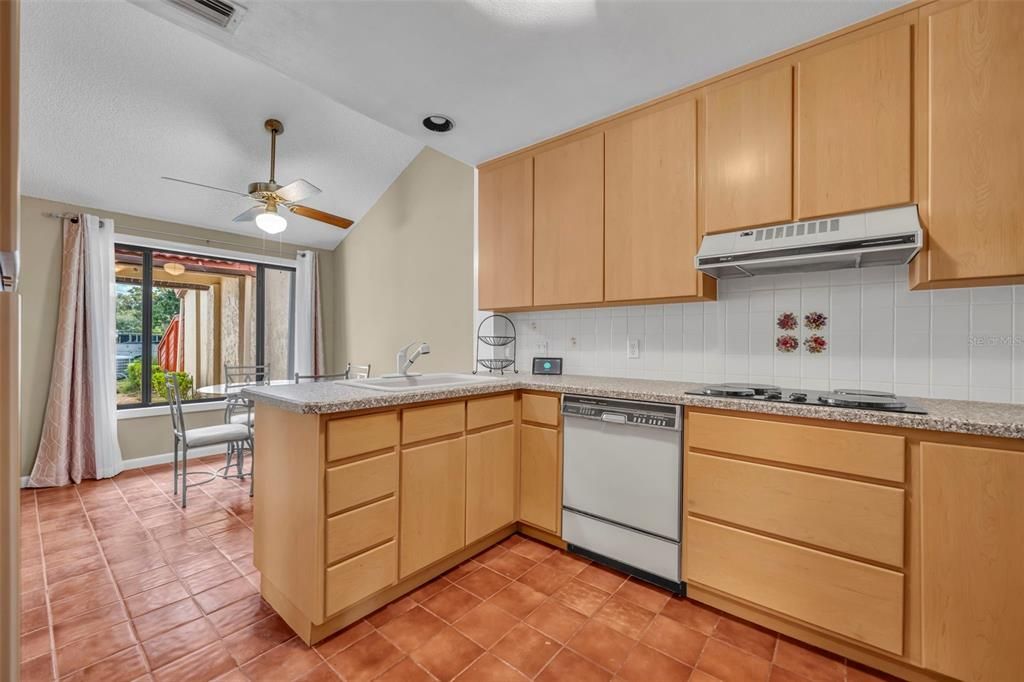 Dining room, Interior, Kitchen, Recessed Lighting