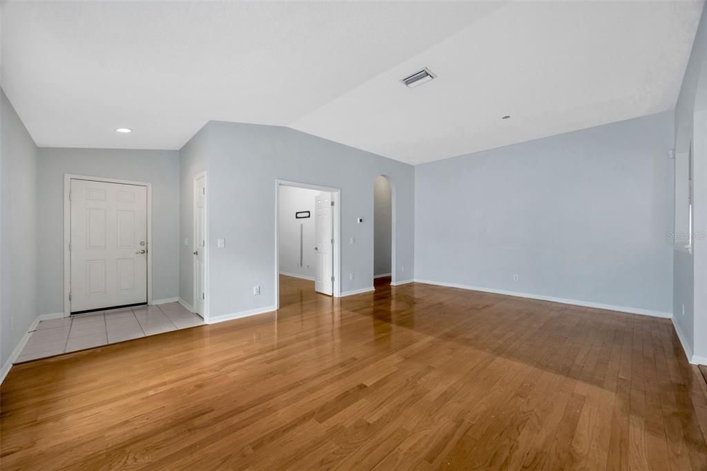 Empty room, Interior, Recessed Lighting, Wood Texture Flooring