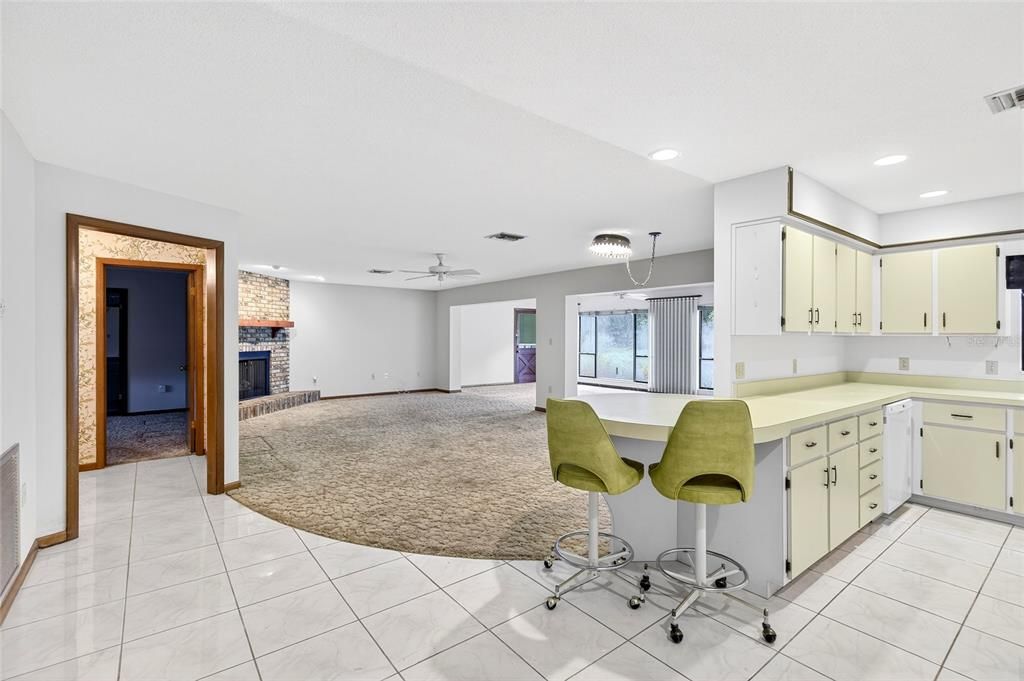 Fireplace, Interior, Kitchen, Pendant Lights, Recessed Lighting