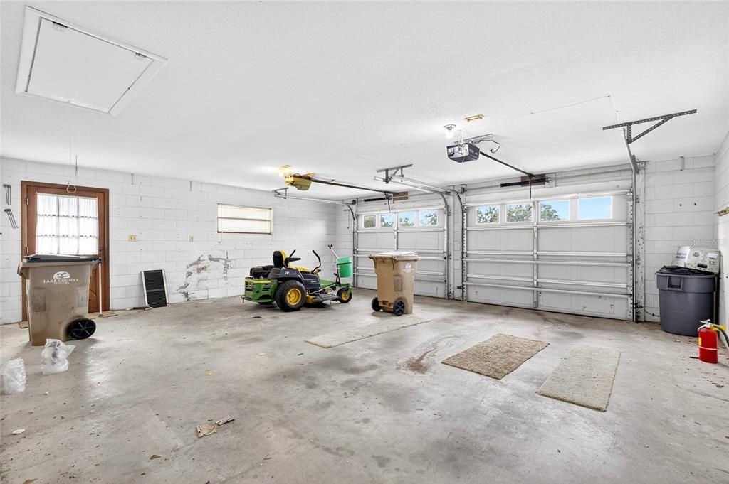 Garage, Interior
