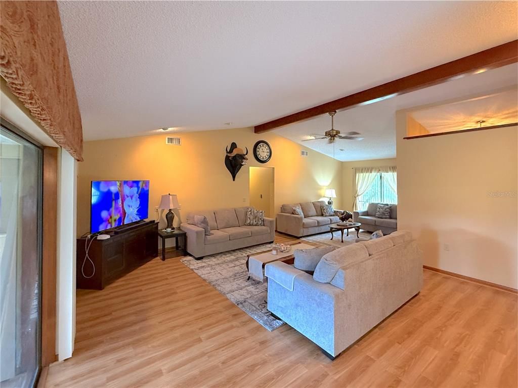 Interior, Living room, Recessed Lighting, Wood Texture Flooring