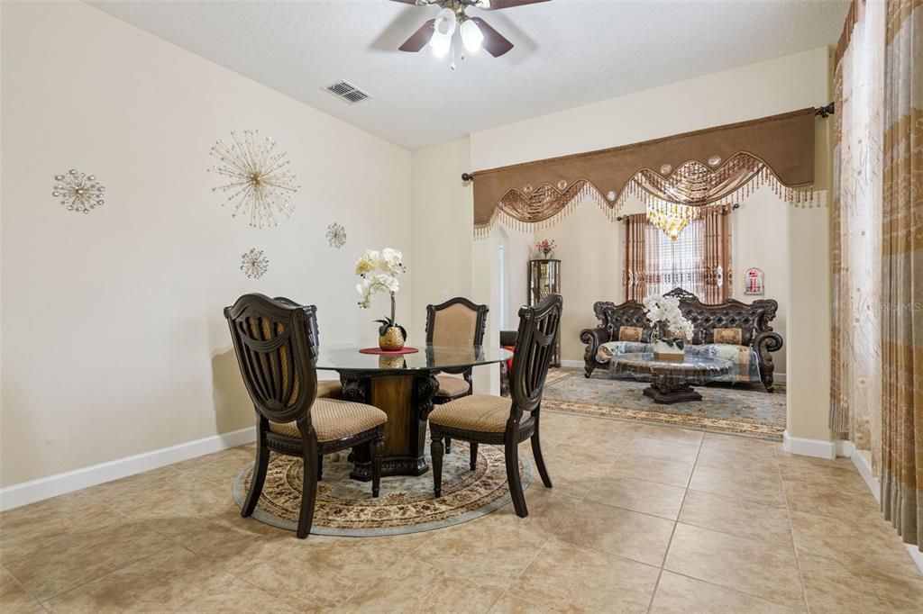 Dining room, Interior
