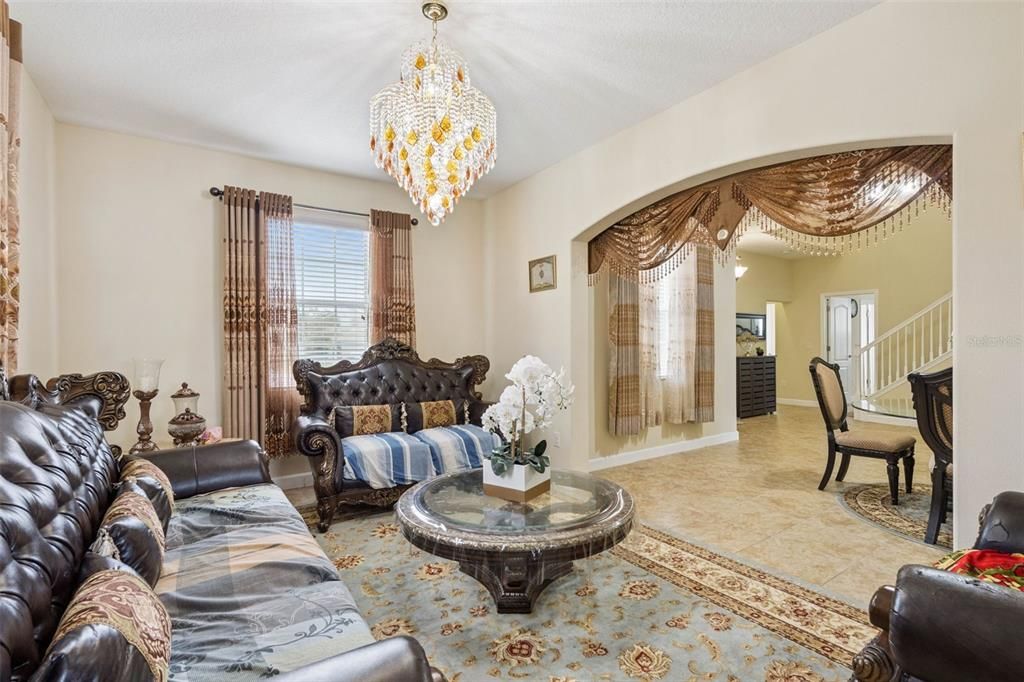 Chandelier, Interior, Living room
