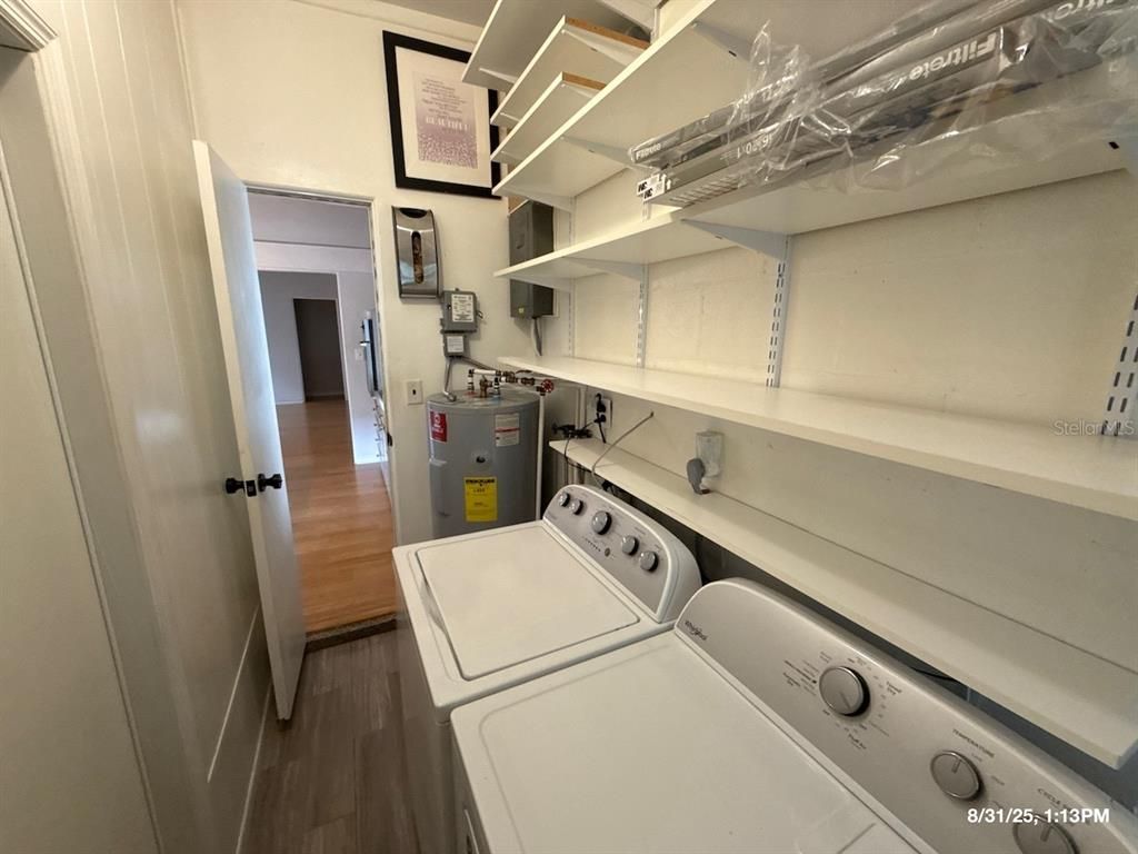 Interior, Utility Closets, Washer, Wood Texture Flooring