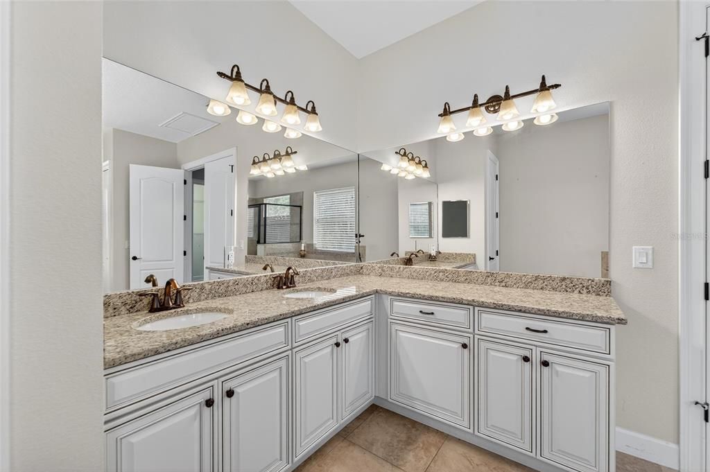 Bathroom, Dual Sink Vanities, Interior