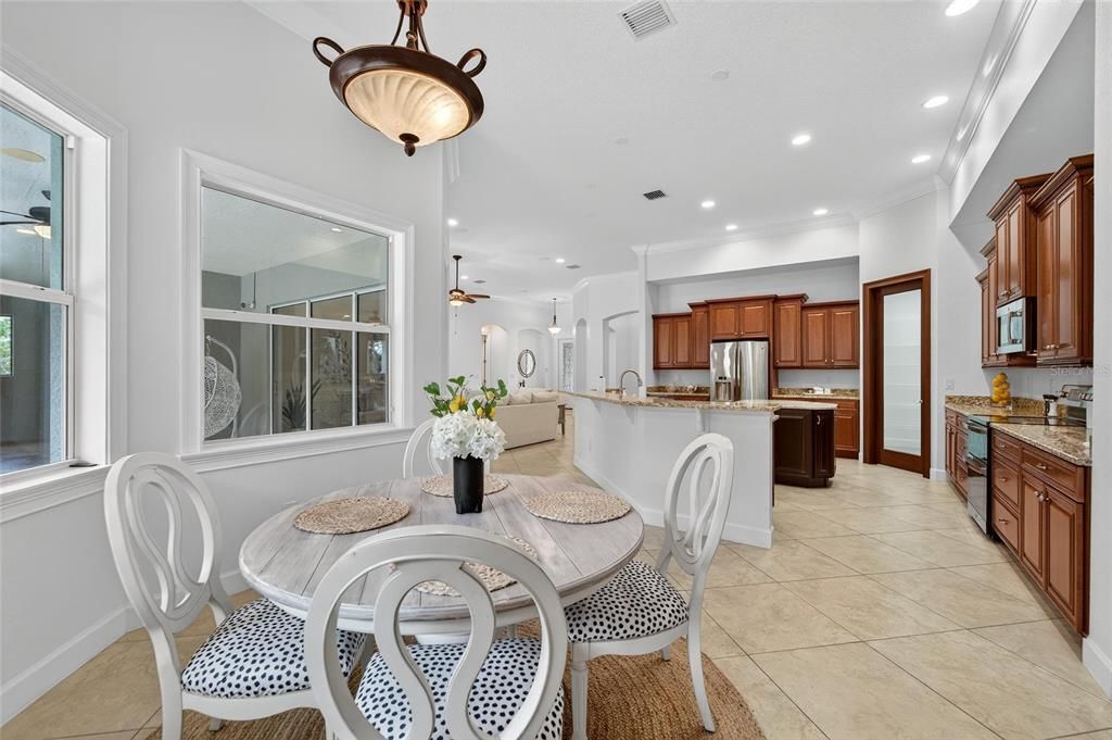 Dining room, Interior, Kitchen, Recessed Lighting, Stainless Steel Appliances