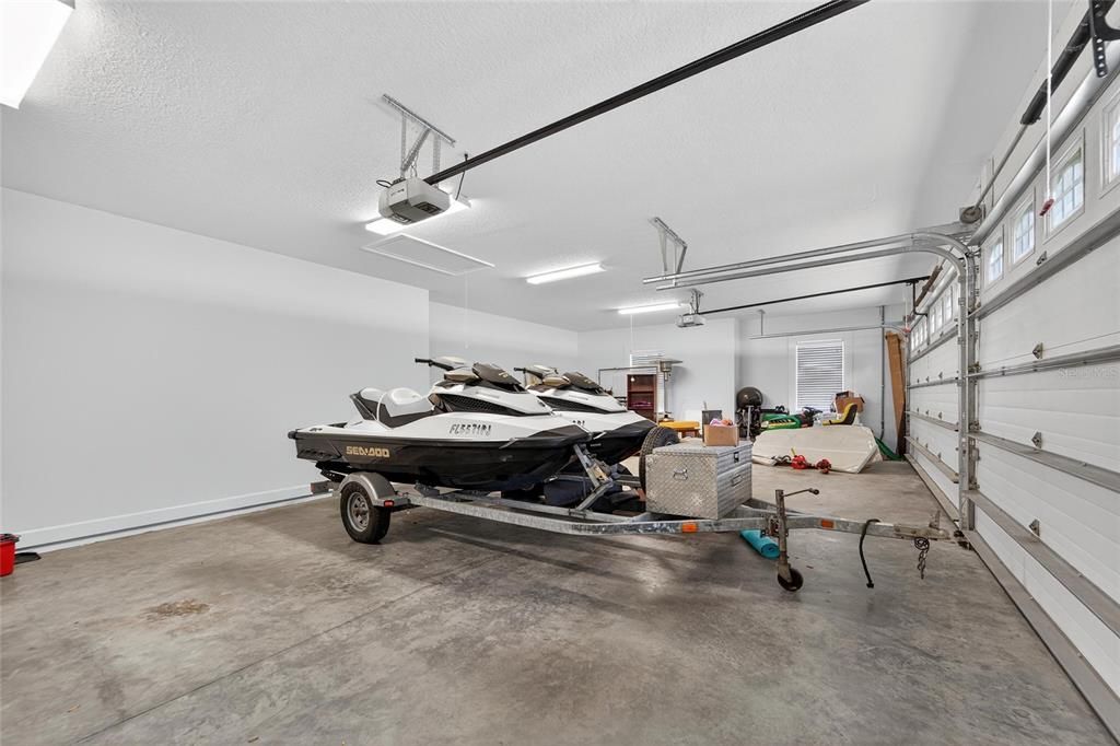Garage, Interior