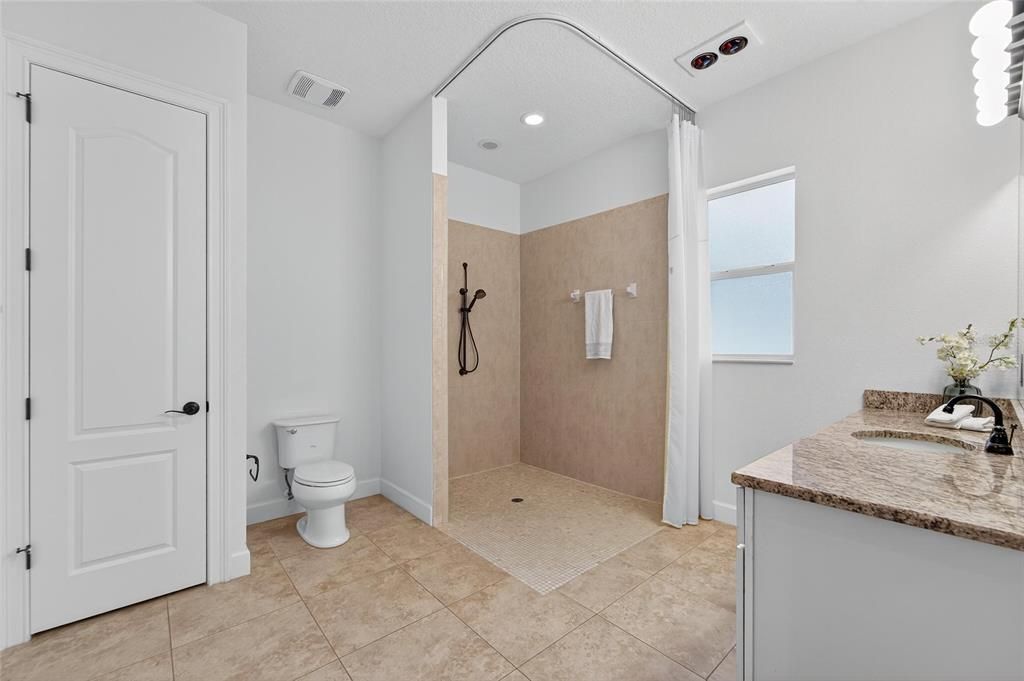 Bathroom, Interior, Recessed Lighting