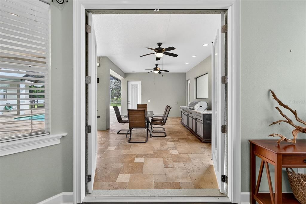 Dining room, Interior, Recessed Lighting