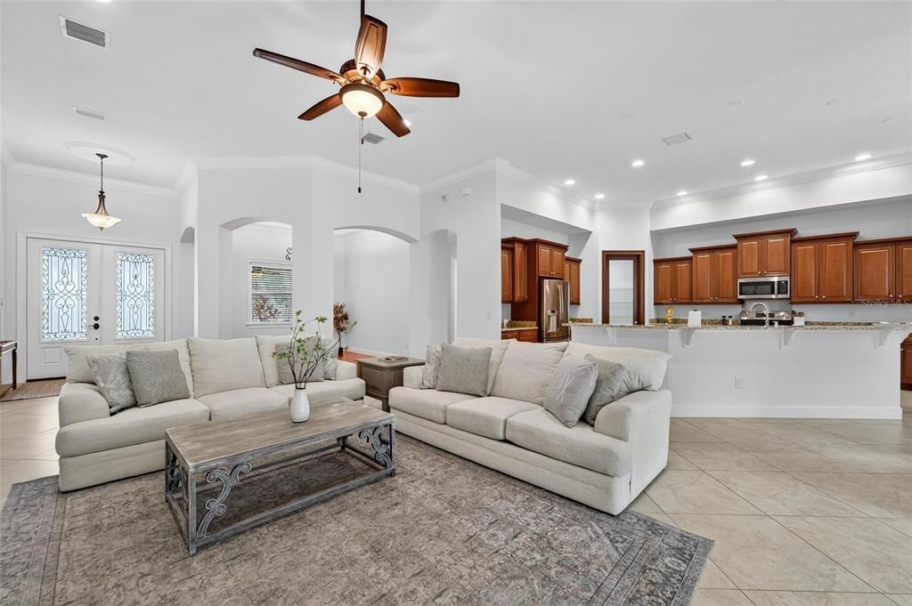 Interior, Kitchen, Living room, Pendant Lights, Recessed Lighting, Stainless Steel Appliances