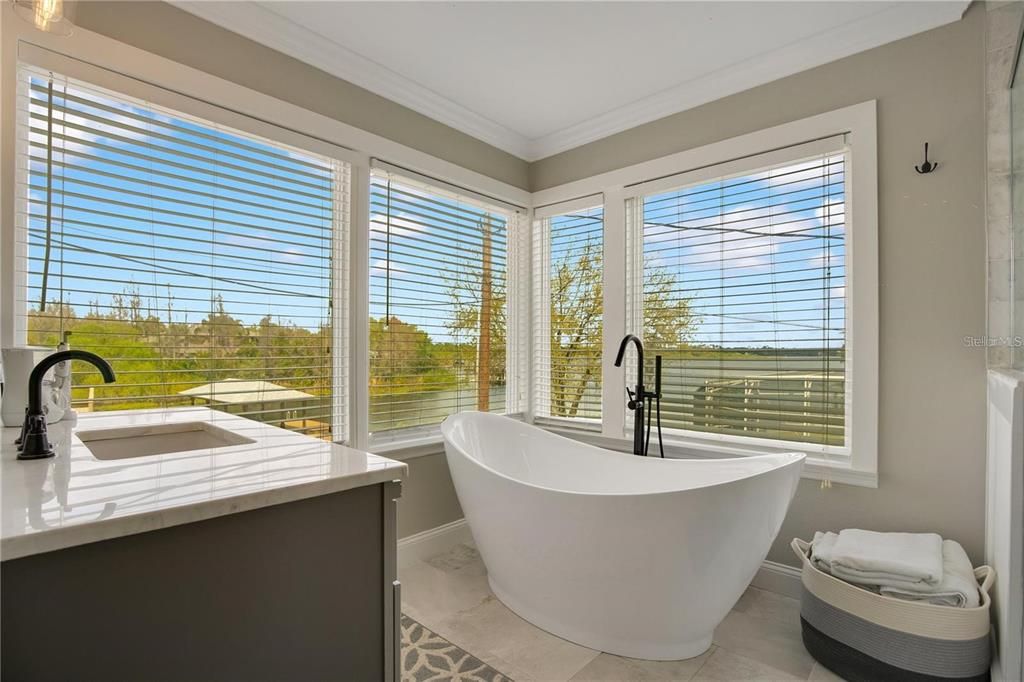 Bathroom, Free Standing Baths, Interior