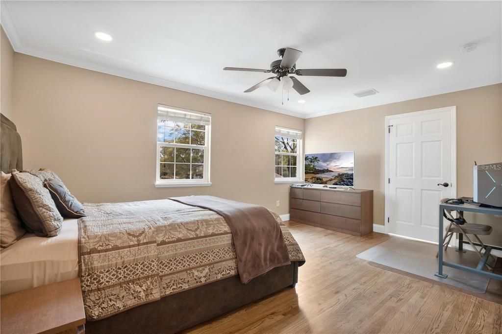 Bedroom, Interior, Recessed Lighting, Wood Texture Flooring