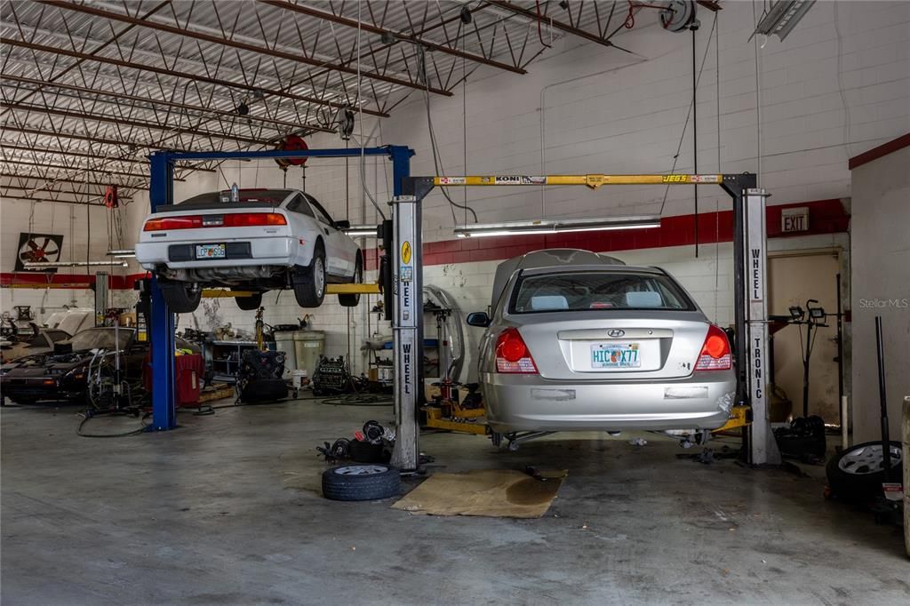 Garage, Interior