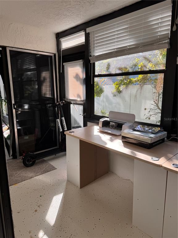 Home Office, Interior