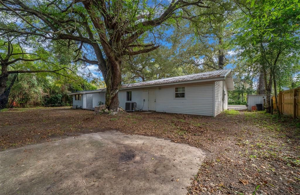 Backyard, Exterior