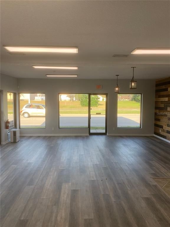 Empty room, Interior, Pendant Lights, Wood Texture Flooring
