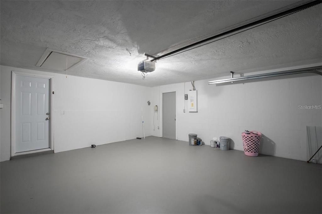 Empty room, Garage, Interior