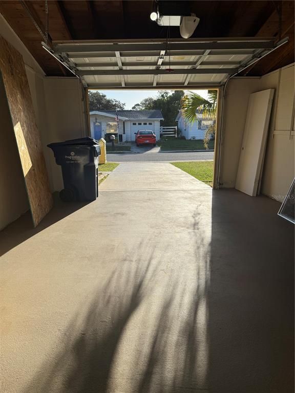 Garage, Interior