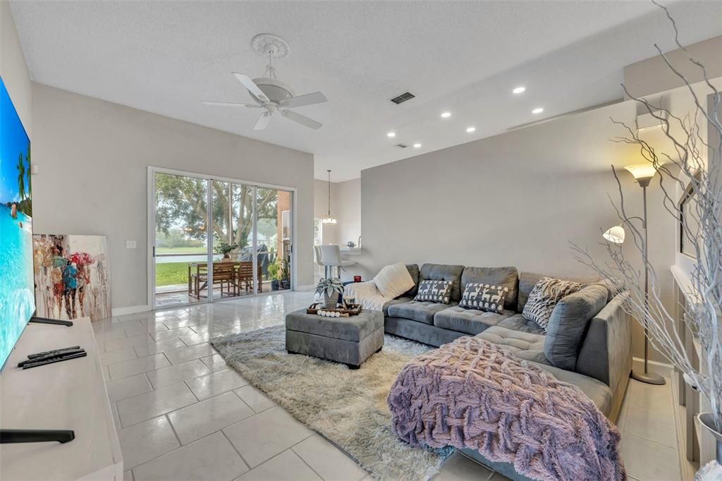 Dining room, Interior, Living room, Pendant Lights, Recessed Lighting
