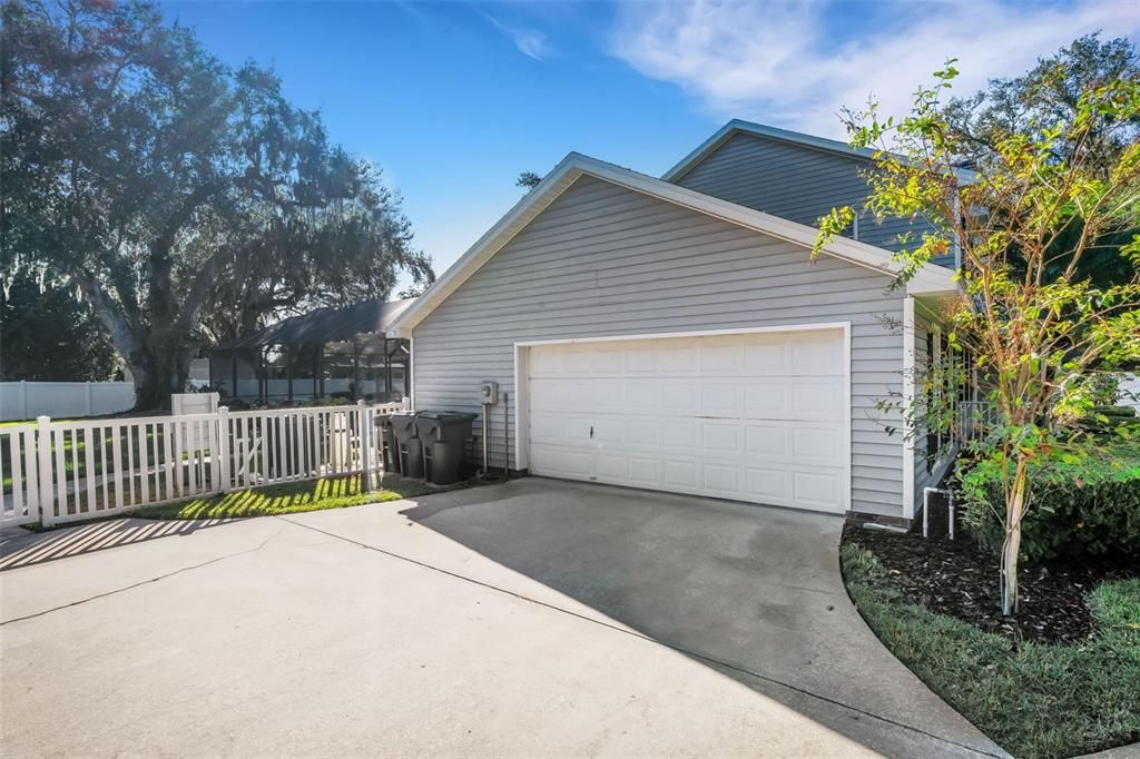 Detached Garage, Exterior