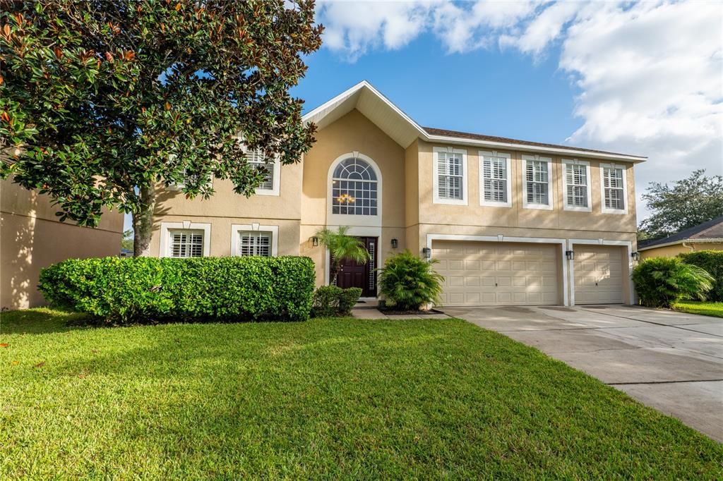 Attached, Exterior, Facade, Rowhouse