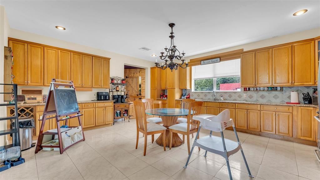 Chandelier, Dining room, Interior, Kitchen, Recessed Lighting