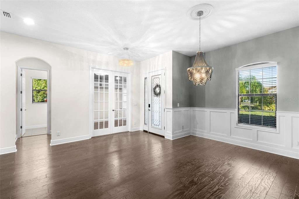 Empty room, Interior, Pendant Lights, Recessed Lighting, Wood Texture Flooring