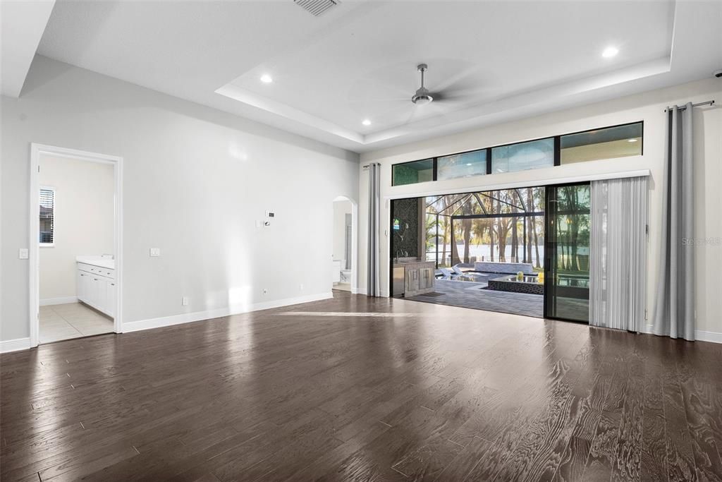 Empty room, Interior, Recessed Lighting, Wood Texture Flooring